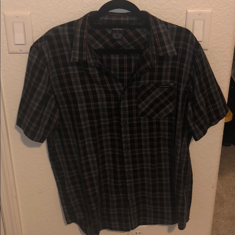 Oakley shirt